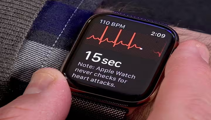 This amazing feature of Apple Watch saved the life of an elderly man, sent an alert of heart disease